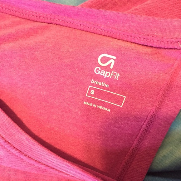 NWT Gap Fit Top - Picture 5 of 5